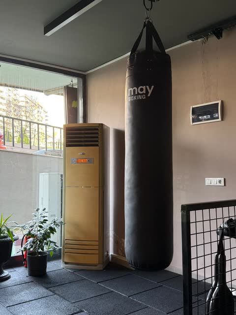 MAY FITNESS Pendik spor salonu – salon fotoğrafı 1