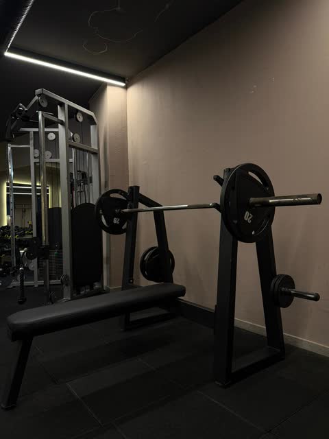 MAY FITNESS Pendik spor salonu – salon fotoğrafı 2